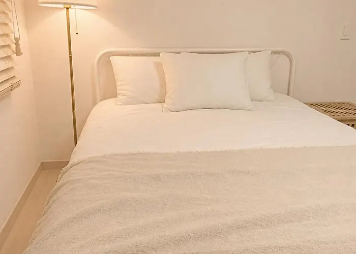 In # Near # Quiet 3br # 5 Person # 3f